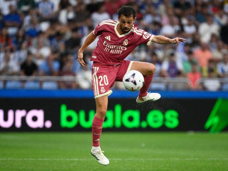 Bernardo Silva é oficializado no Real Madrid e resume o peso da camisa: "Jogar aqui não é para qualquer um"