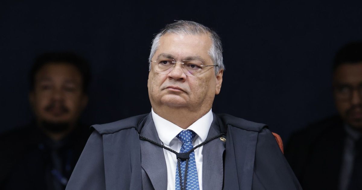 Dino Aciona PF para Apurar Onda de Vandalismo contra Imagens de Santos e Orixás