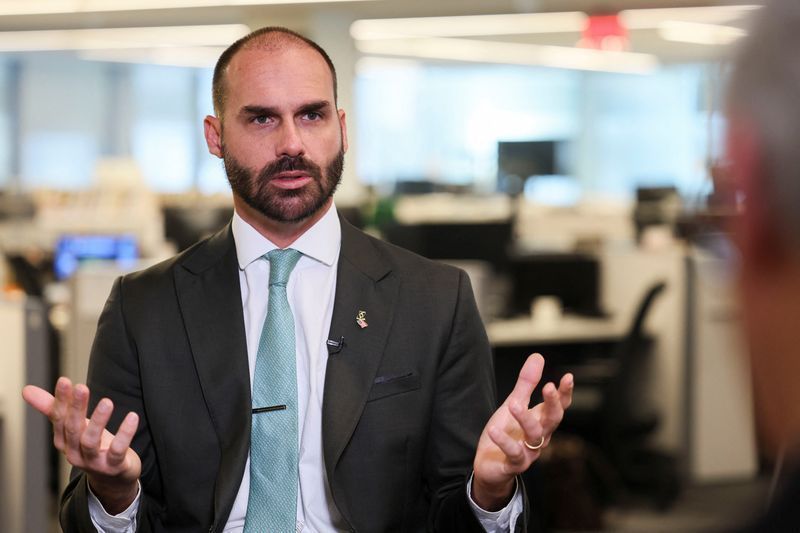 Bolsonaro's Son Presses Trump for Sanctions on Three STF Ministers