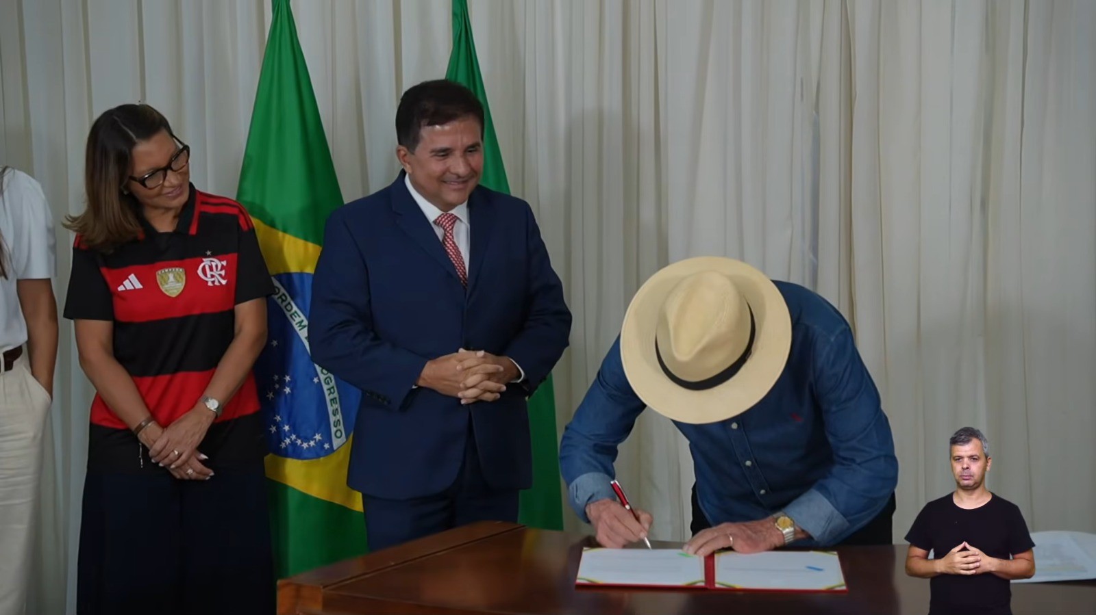 Lula billigt beispielloses Gesetz, das die Zukunft des Frauenfußballs in Brasilien verändert