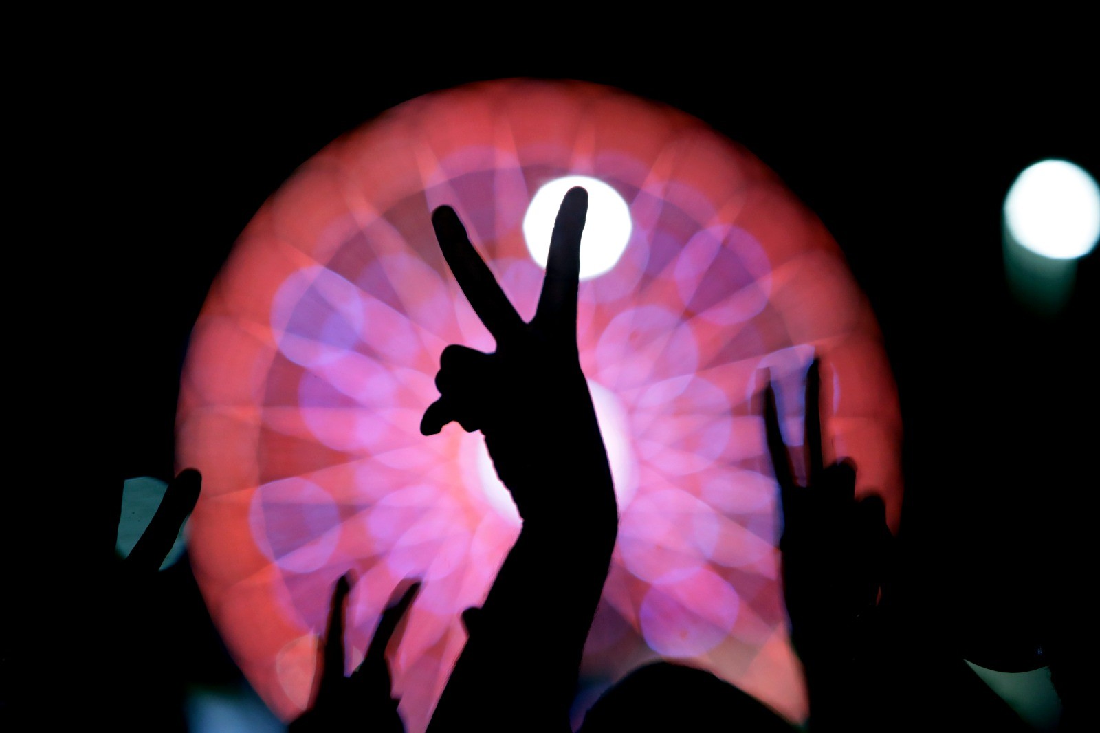 Rock in Rio 2026 passeia do metal ao hip-hop e agita a Cidade do Rock no quarto dia