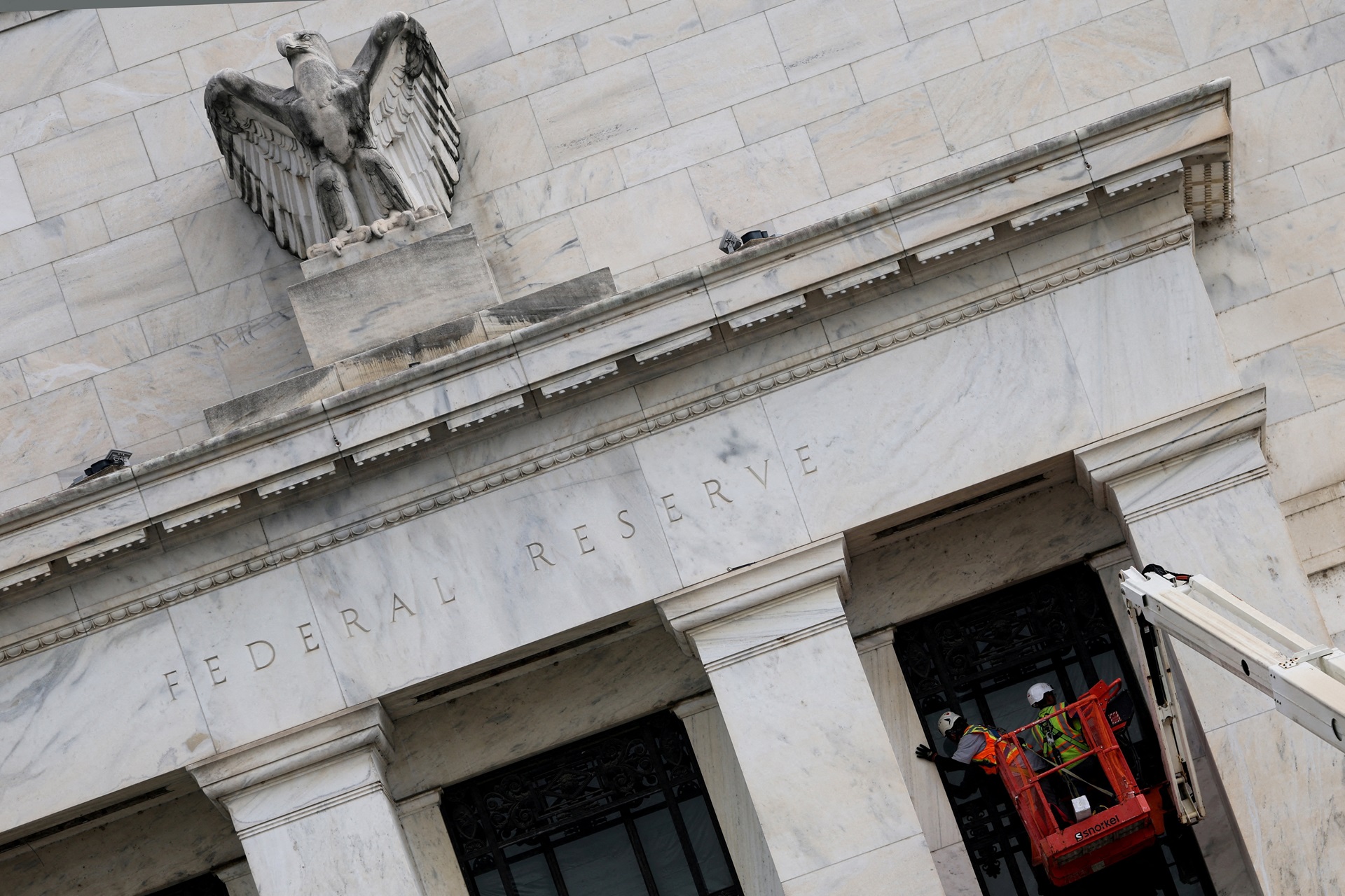 The Fed's shadow over Silicon Valley: why the tech IPO wave may wither before it blooms