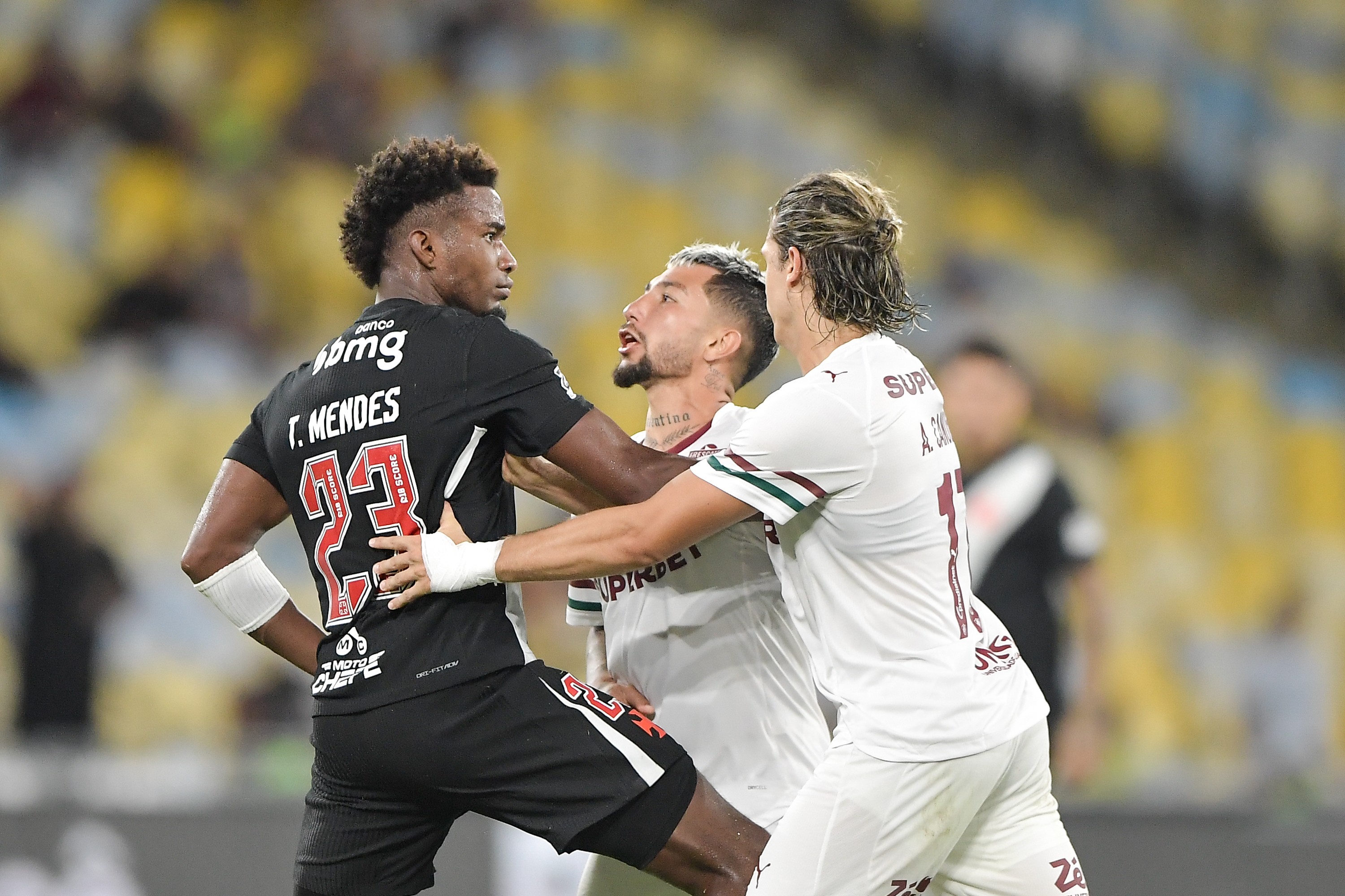 Maracanã เดือด: Fluminense ทุ่มสุดกำลังเพื่อยุติคำสาปและปิดปาก Vasco