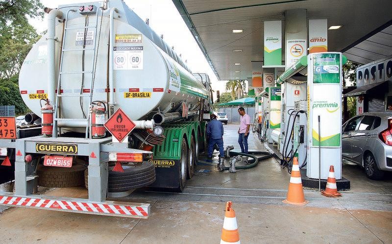 Petrobras cancela reajuste da gasolina e bomba pode ter queda de 2%