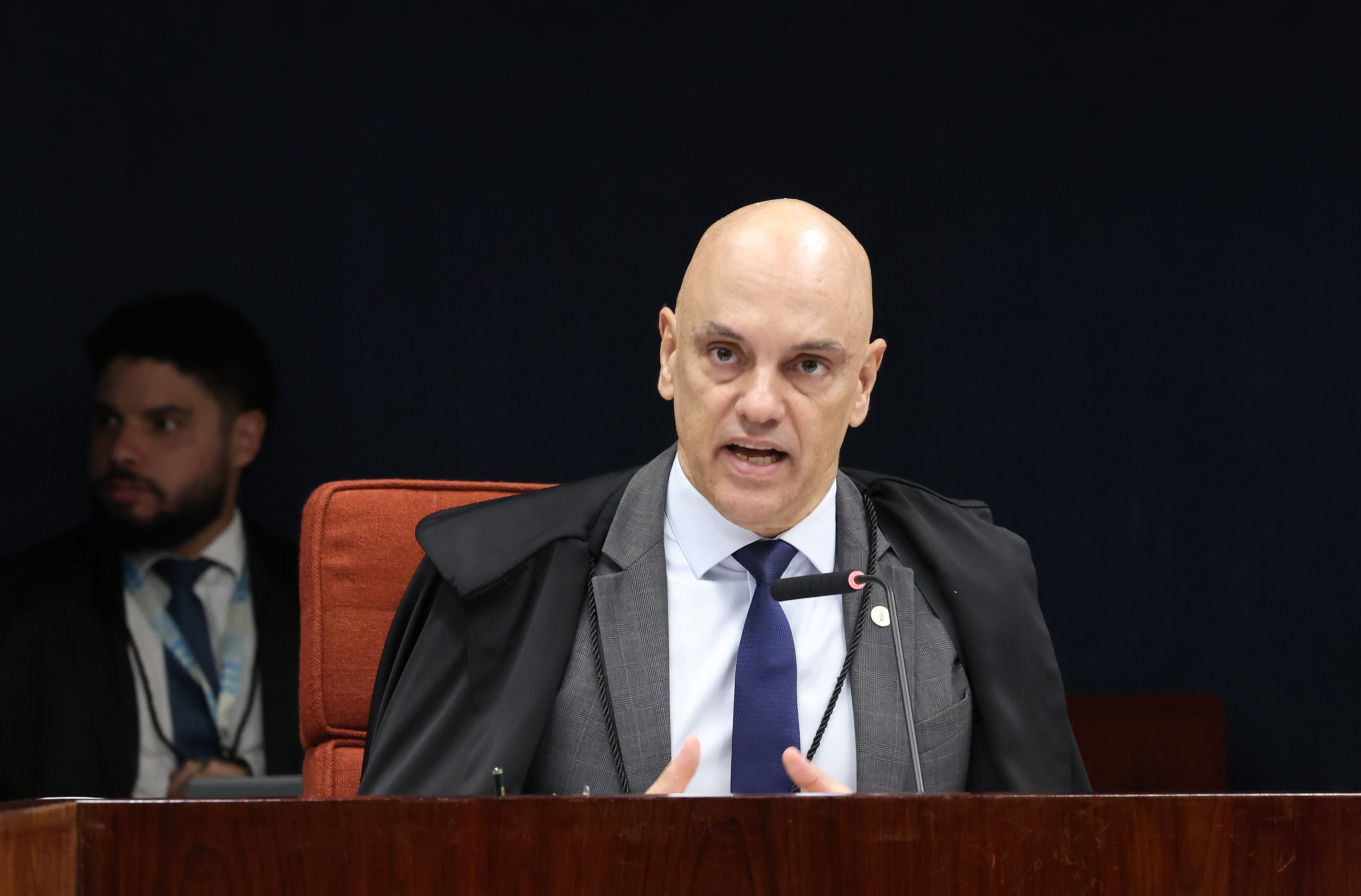 Datafolha: 34% querem afastamento de Moraes e 28% apoiam impeachment